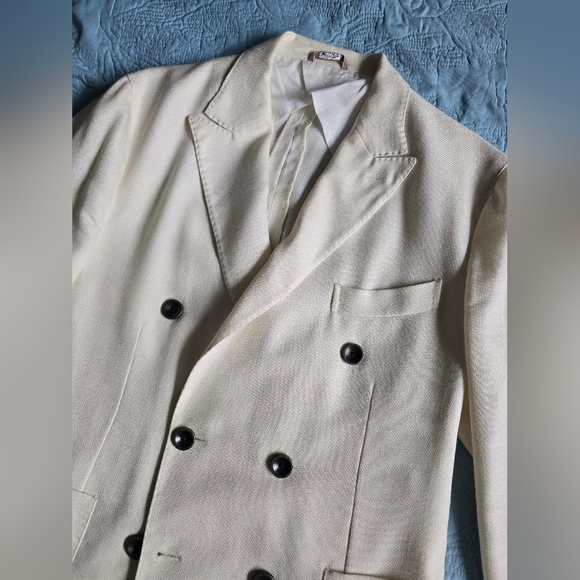 Peserico Men's Elegant Cream Wool/Silk/Linen Double Breasted Blazer - Picture 5 of 11